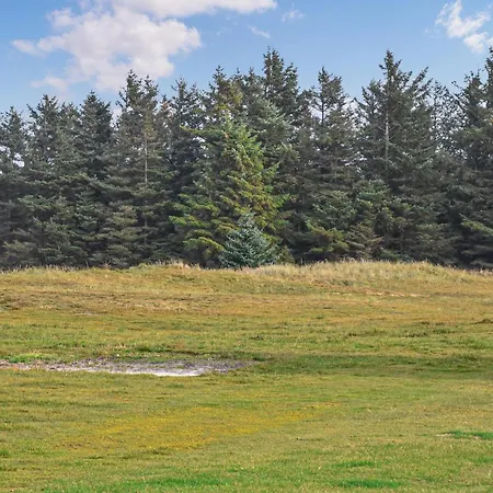 1 Bedroom Cozy In Holiday home *