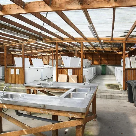 1 Bedroom Cozy In Holiday home